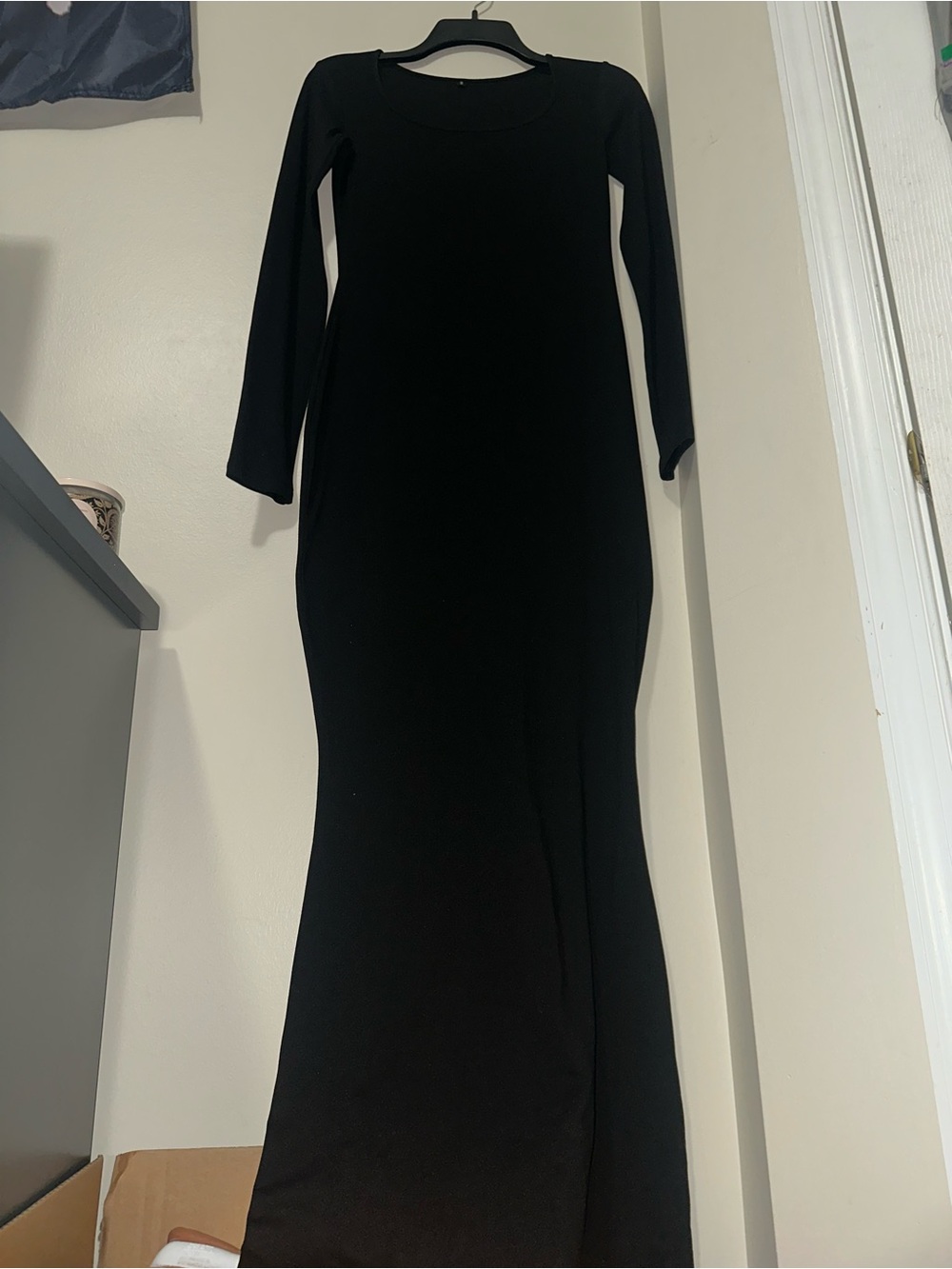 Black Long Sleeve Maxi Dress - Sleek Everyday Style